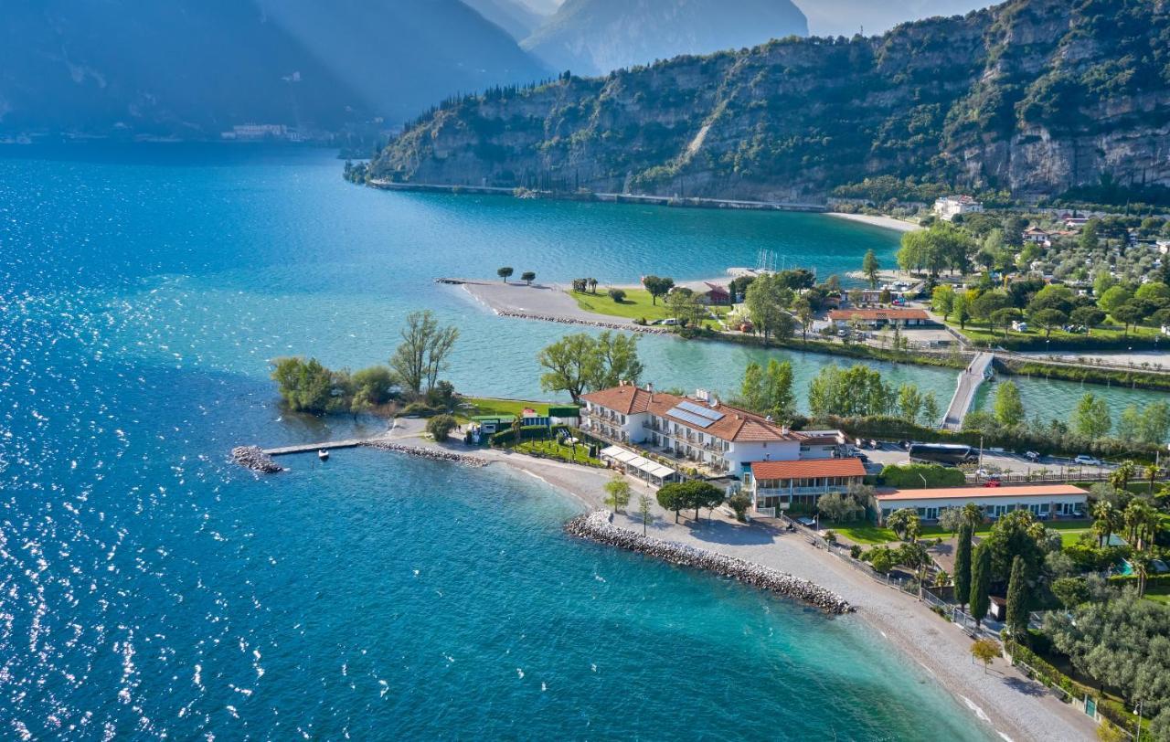 Апартаменты Limone Downtown Лимоне-суль-Гарда Экстерьер фото